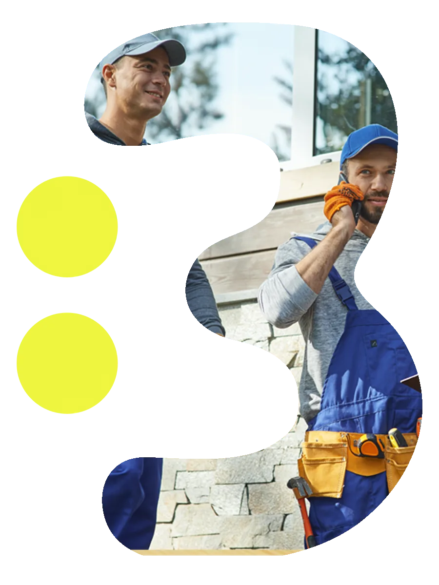 Handwerker auf der Baustelle – b:work für dein Gewerk